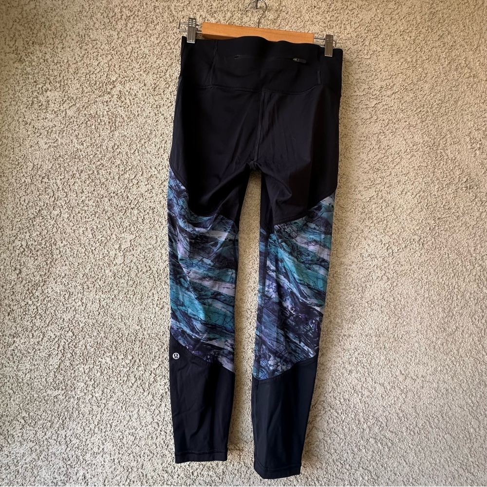 Lululemon Run to Reset Tight 25" Black / Frozen Island Multi - Picture 4 of 7